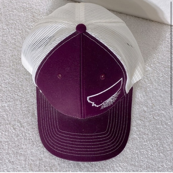 5/$25 WYR Richardson Burgundy White Mesh Back Snap Back Trucker Style Hat - Picture 2 of 11